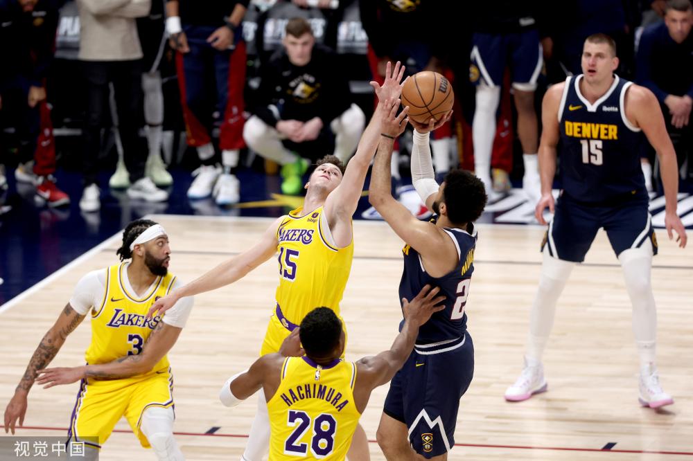 再次吸引了 再次吸引了