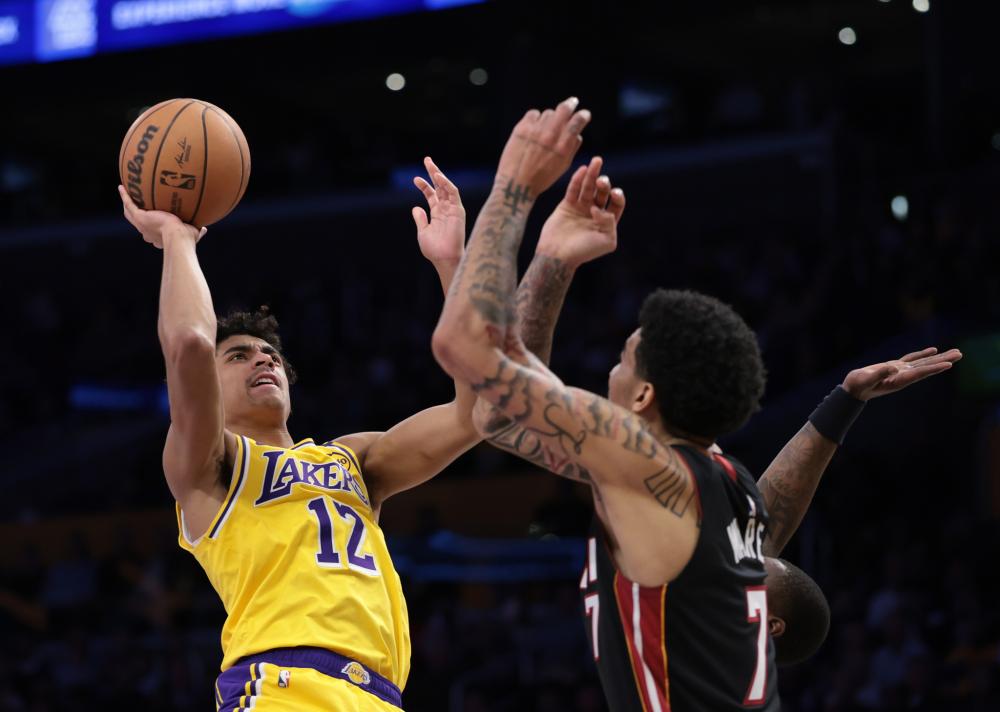 曼此前已连 曼此前已连