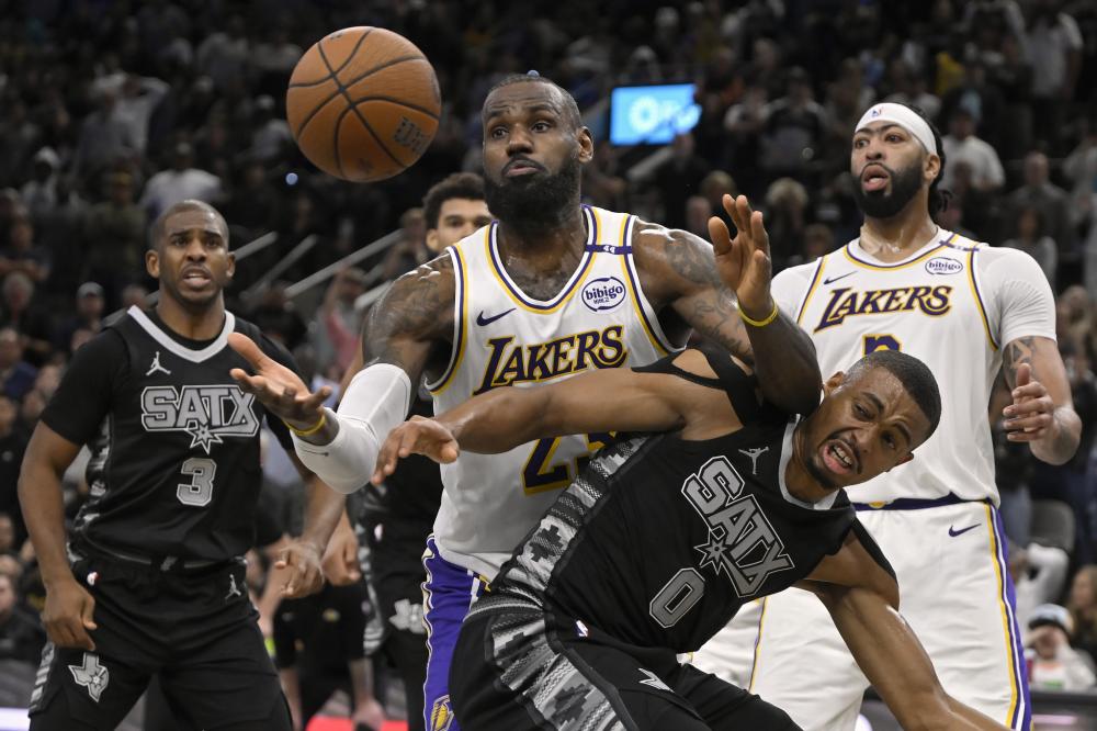 里过去两个 里过去两个